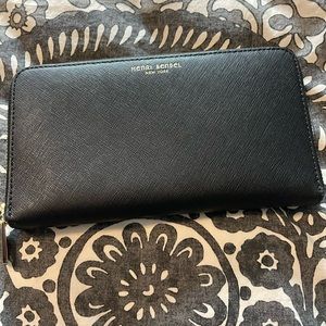 Henri Bendel Wallet